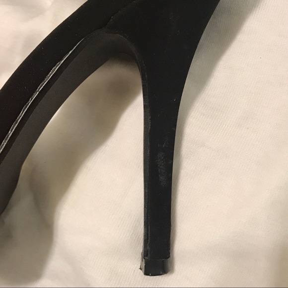 Charlotte Russe Black Ankle Strap Pointed Pump - Picture 5 of 5